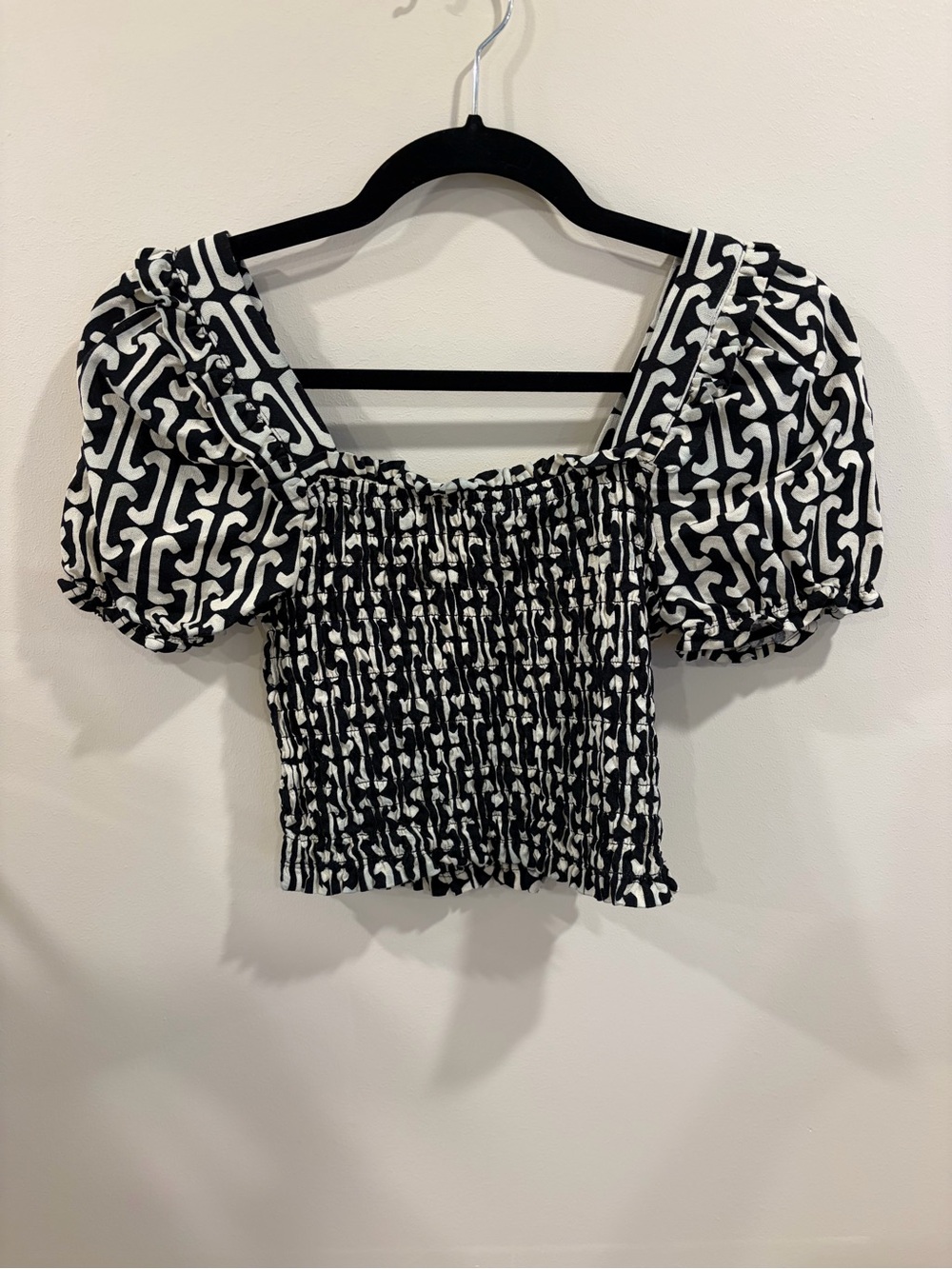 Monteau Square-Neck Top and Pants Set Size S